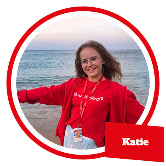 Katie - Reiseleiterin maxtours