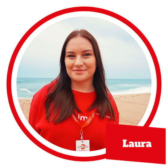 Laura - Reiseleiterin maxtours