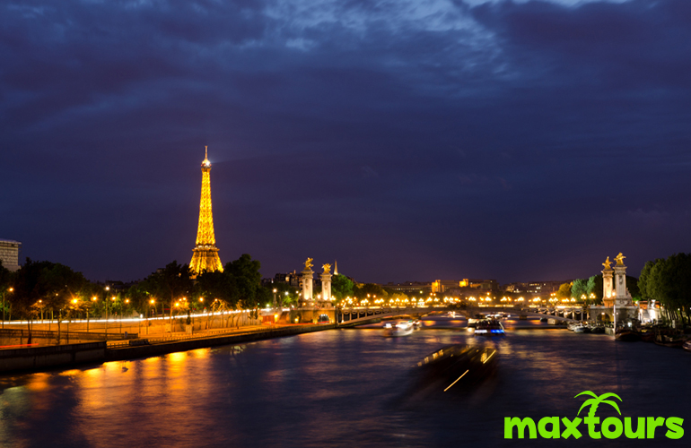Silvester-in-Paris-mit-maxtours-unvergesslich-nachts